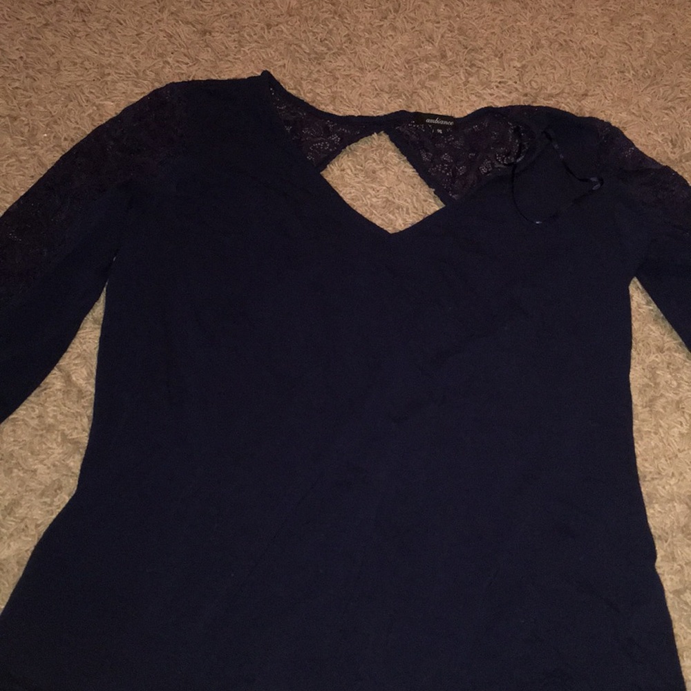 Lacy quarter sleeve